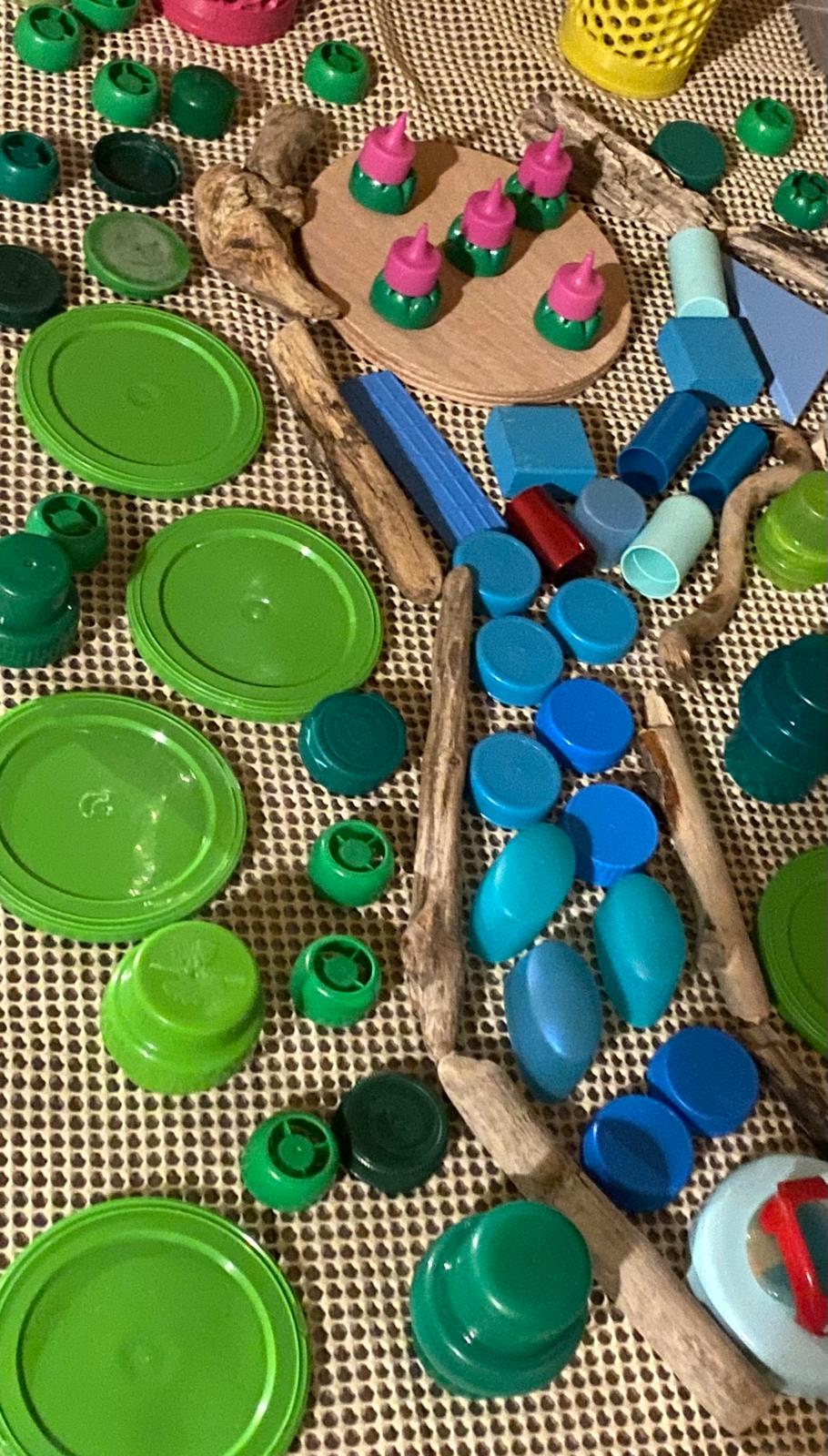 WORSHOP - Esplorazione di scarti, materiali e di ambienti formativi ed educativi